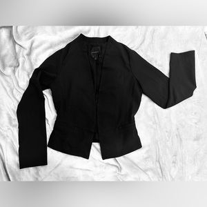 Dynamite Open front black blazer